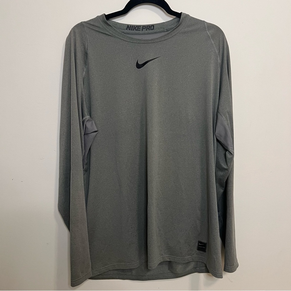 Nike Pro Men's Long Sleeve Shirt in Gray
